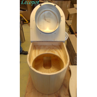 Bespoke dry toilets by Lécopot