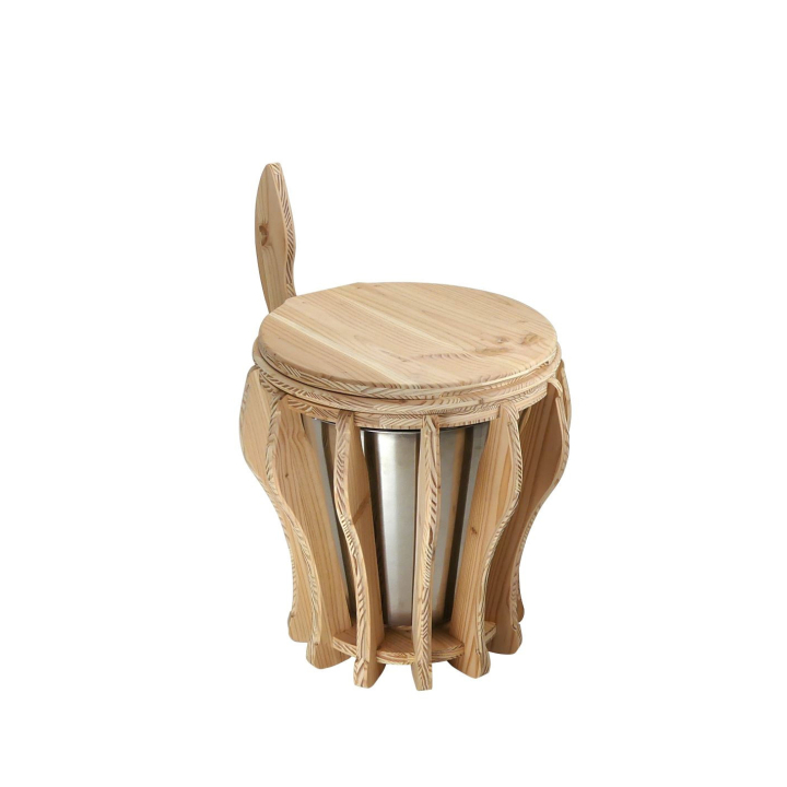 Die Tollkirsche - Trockentoilette- Design Lécopot und Maurin Fontaine