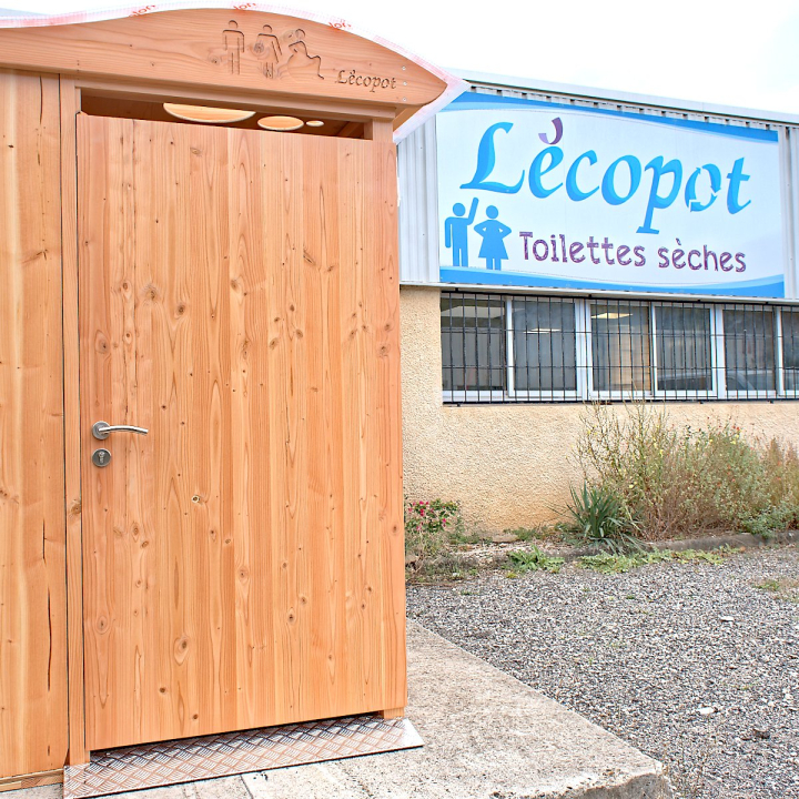 LécoBox für Behinderte - Trockentoilette für draußen